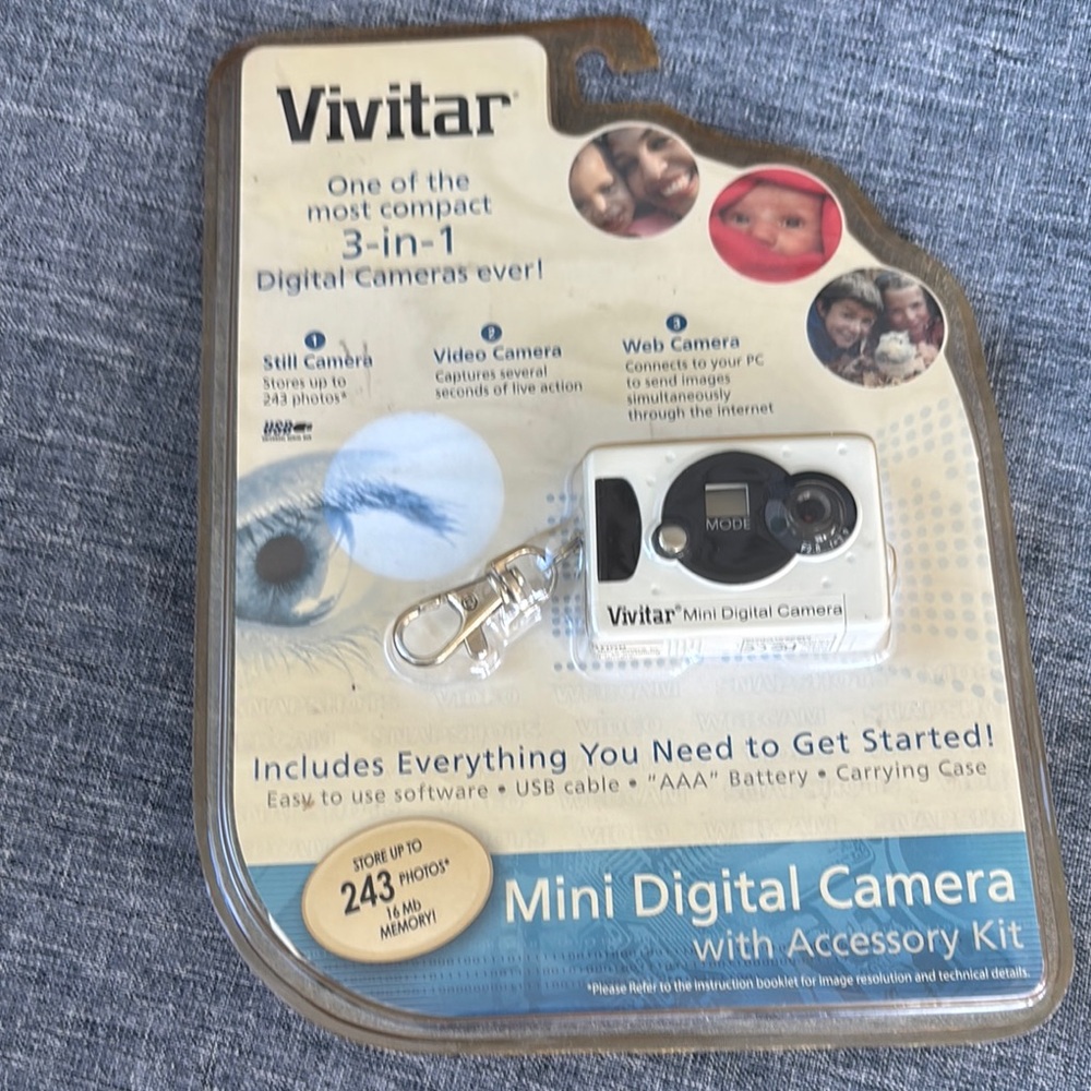 Vivitar Mini Digital Camera with Accessory Kit